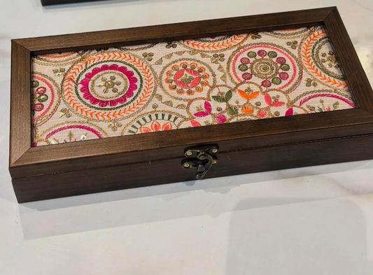Brocade Long Box - Thread work
